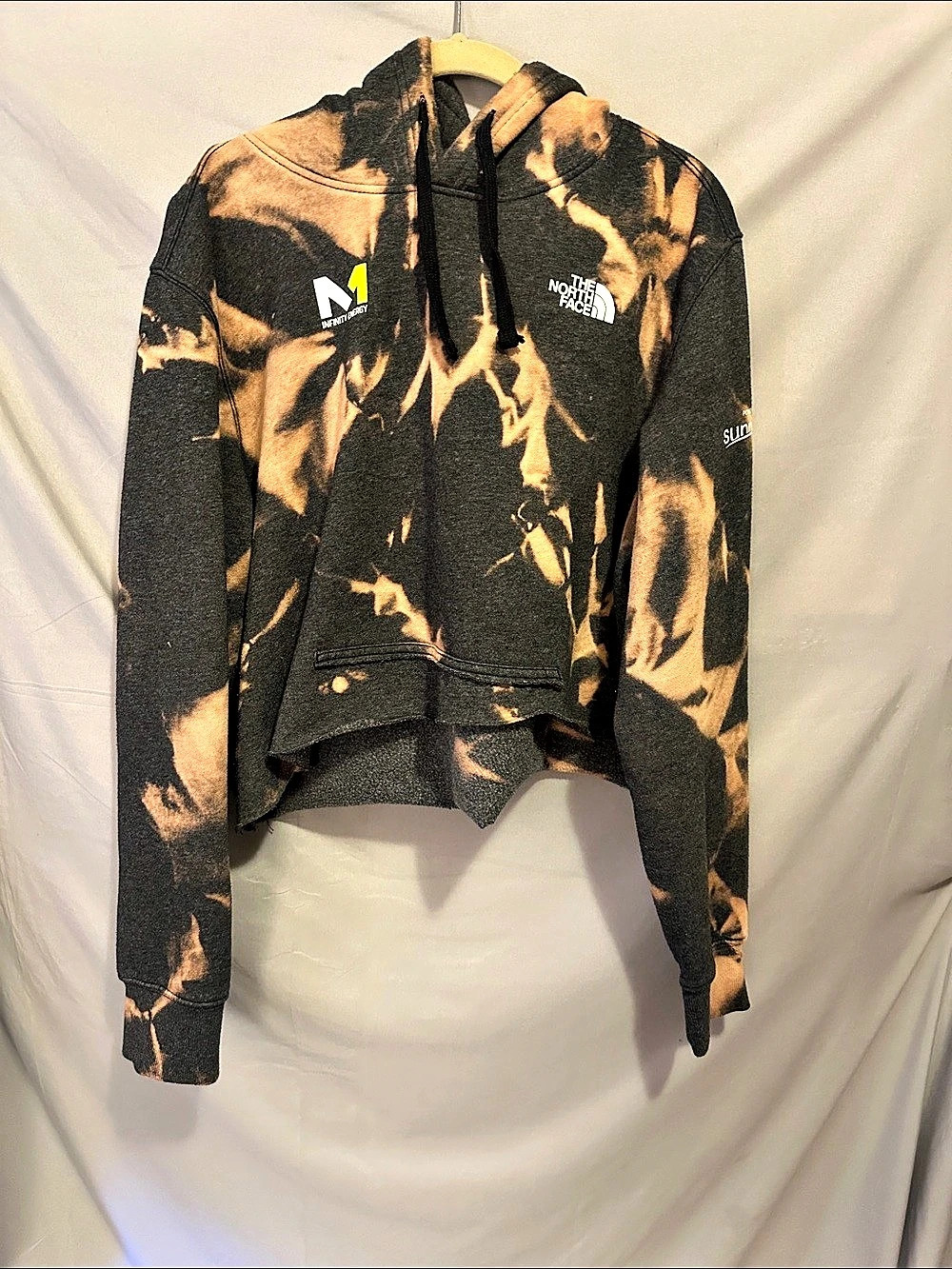 The North Face Tie-Dye Cropped Hoodie Size Medium